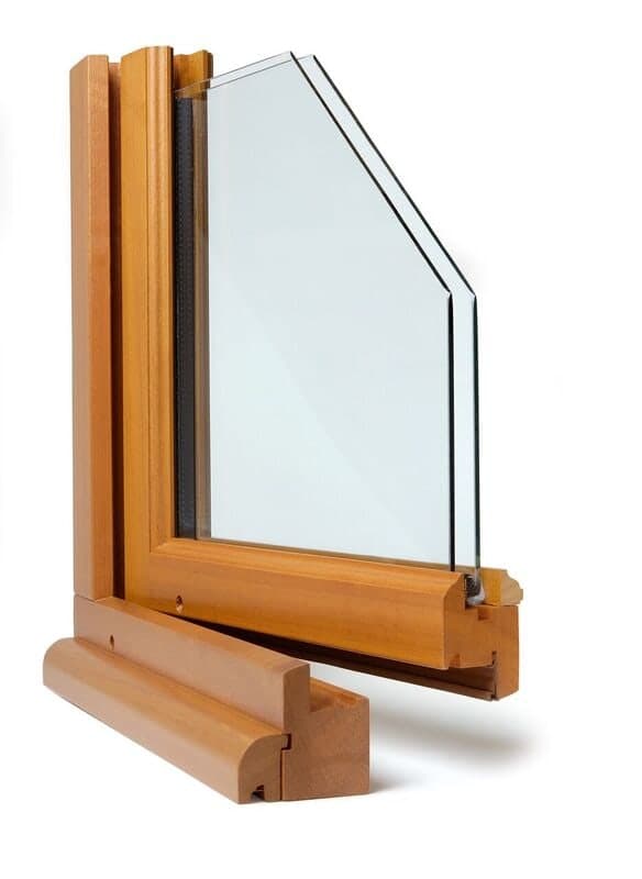 Détail d'angle d'une fenêtre bois Épok, pose en neuf