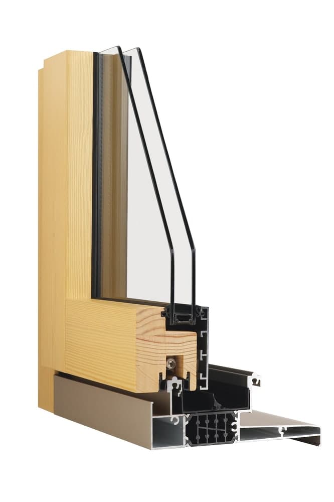 Coupe d'angle d'une fenêtre bois-aluminium Karat : bois intérieur, alu extérieur