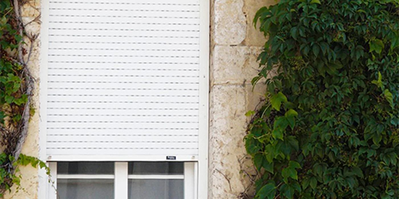 Volets en façade d’une maison