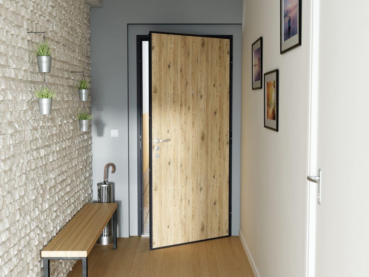 Porte blindée d’appartement en chêne KparK dans une entrée