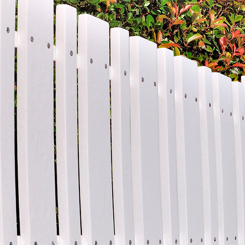 Clôture ajouré en pvc blanc
