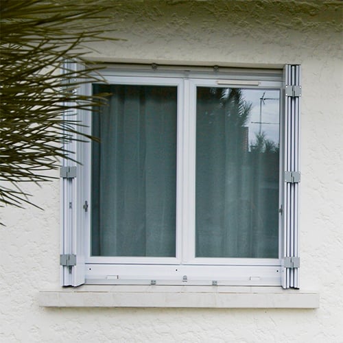 Persiennes en pvc blanc pour fenêtre