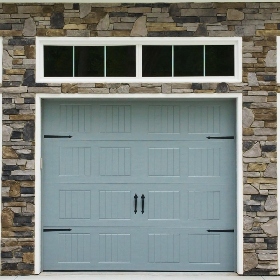 Porte de garage battante sur-mesure
