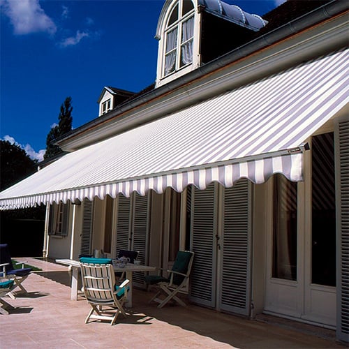 Store banne sur mesure rayé